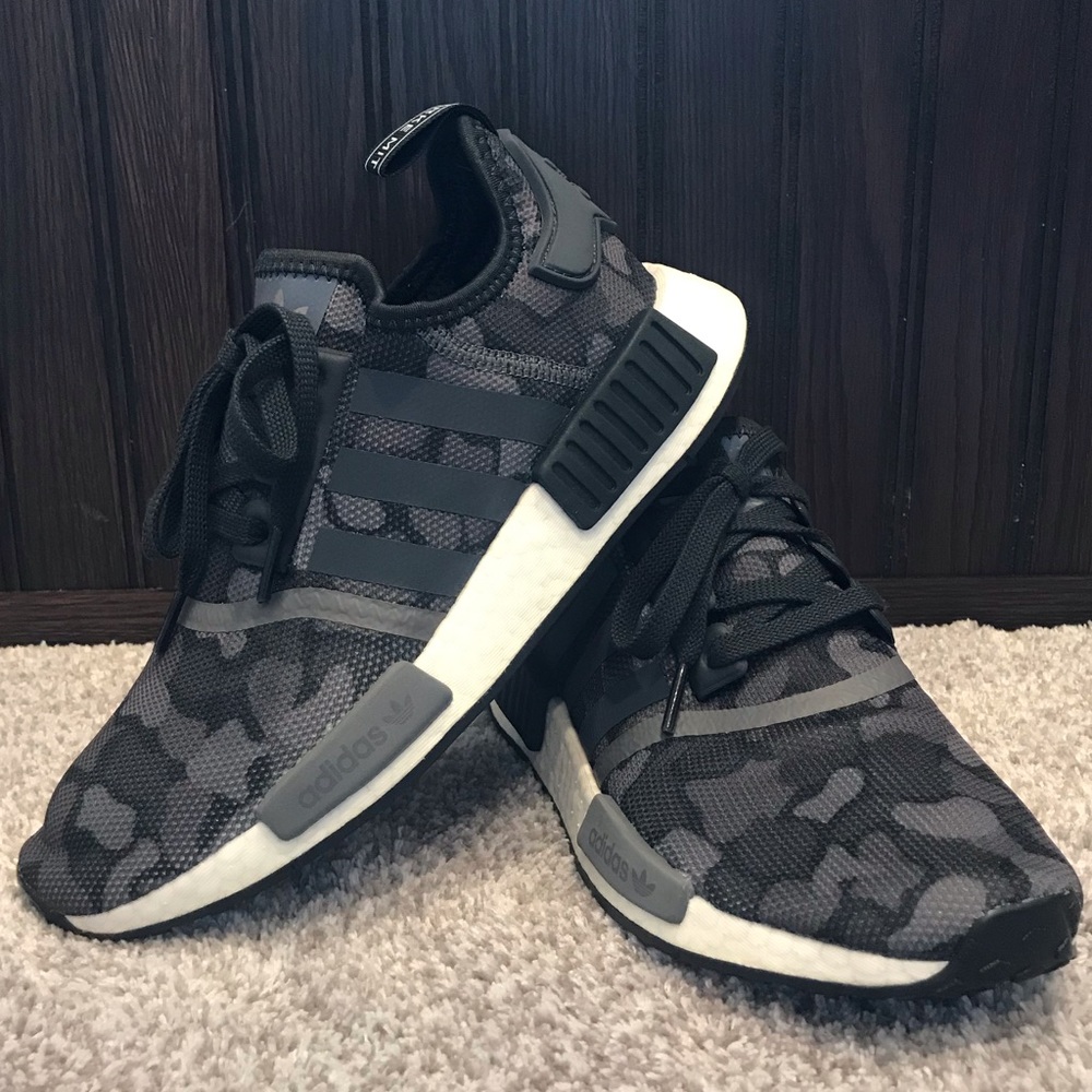 MEN’S 6 BLACK CAMO NMD R1’S!